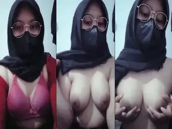 Hijab Cantik Suara Nyaring Ganas Genjot Terus Puas