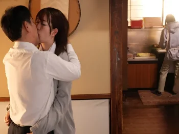 HMN-402 Ngewe Diam-Diam Sama Bos Rumah Saat Istri Lengah